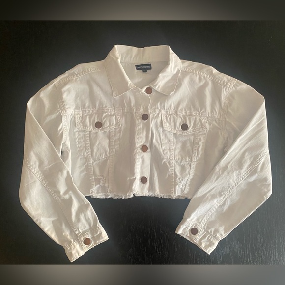 PrettyLittleThing Raw Edge Cropped White Denim Jacket Size 10 - Picture 4 of 12